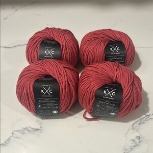 K/C Essential Wool Yarn in Raspberry